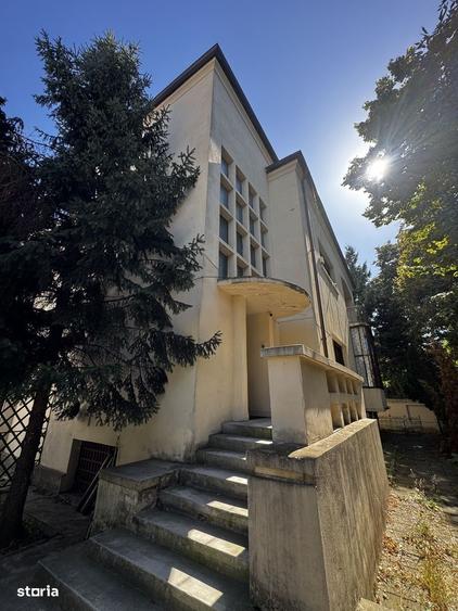 Apartament cu 4 camere în Dorobanți
