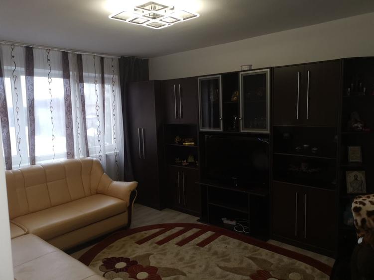 Apartament cu 2 camere semidecomandat în Exterior Vest