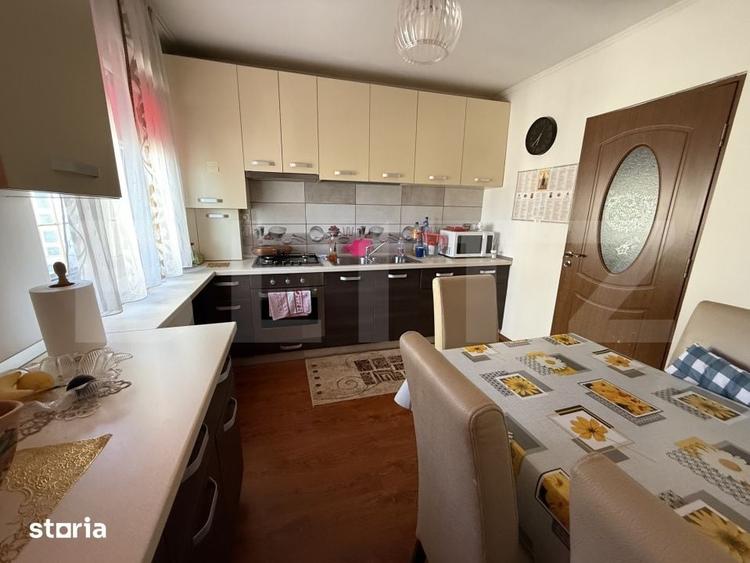 Apartament cu 3 camere decomandat în Micro 16