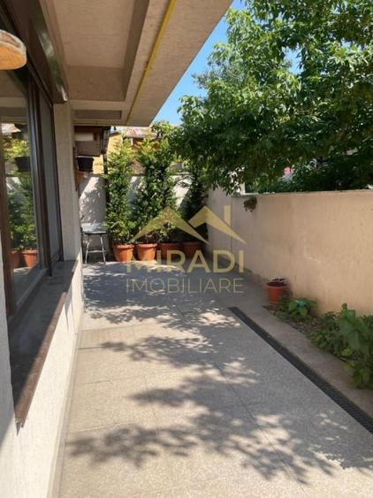 Apartament cu 3 camere, mobilat în Bucureștii Noi