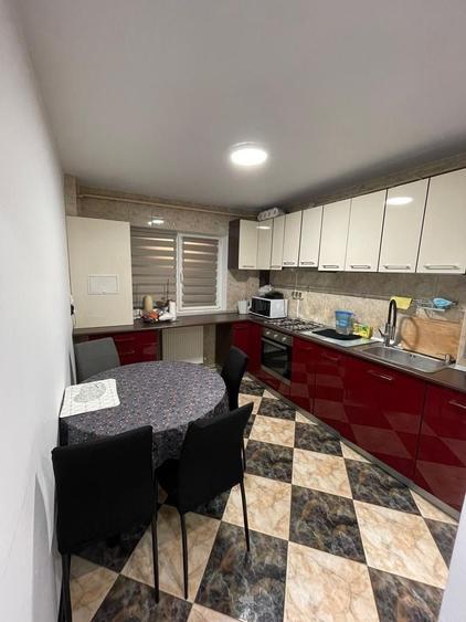 Apartament cu 2 camere decomandat, mobilat în Politehnica