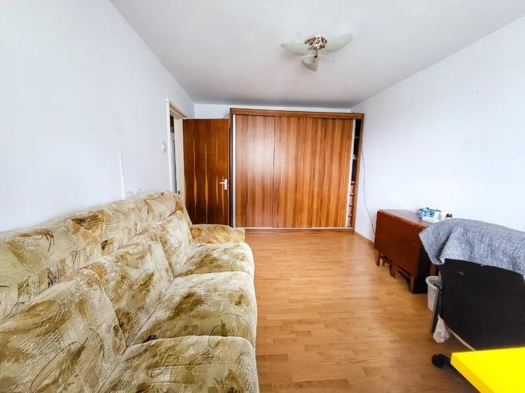 Apartament cu 2 camere semidecomandat, mobilat în Drumul Taberei
