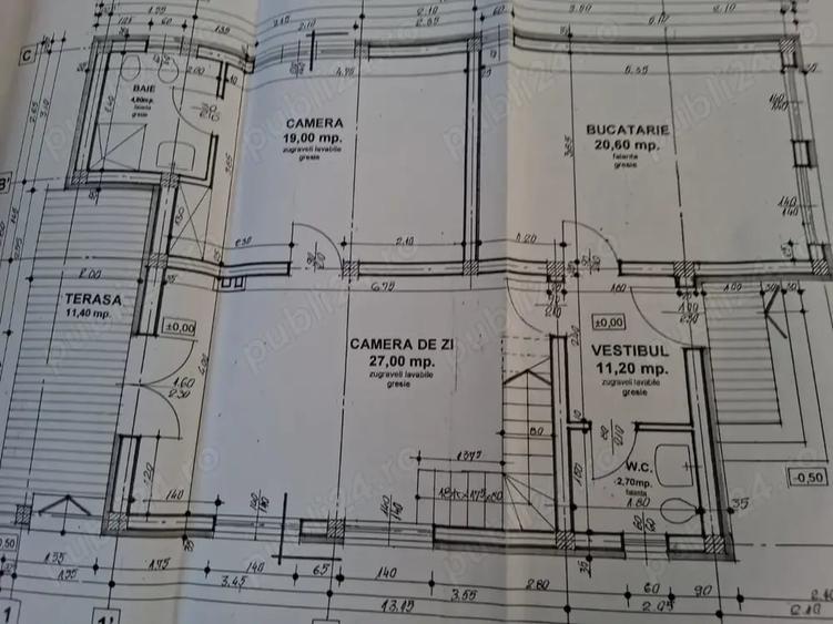 Casă cu 4 camere în Dascălu