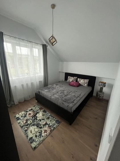 Apartament cu 3 camere decomandat în Florești