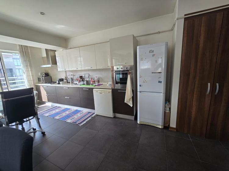 Apartament cu 3 camere decomandat, mobilat în Dristor