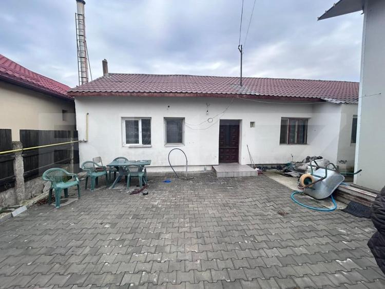 Casă individuală cu 4 camere cu Teren 400 Mp în Romanești