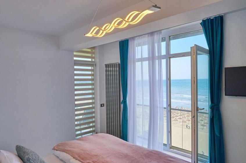 Apartament cu 3 camere decomandat în Mamaia-Sat