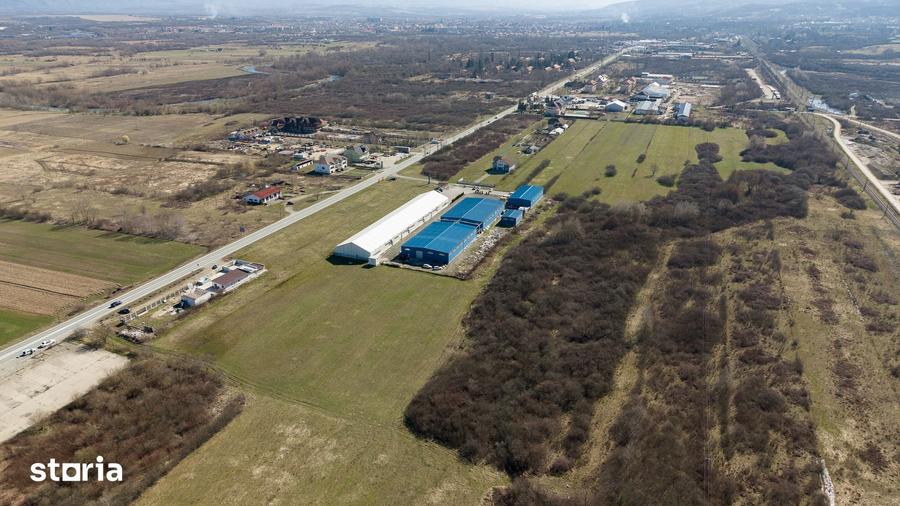 Teren de 7194 mp, în Carașova