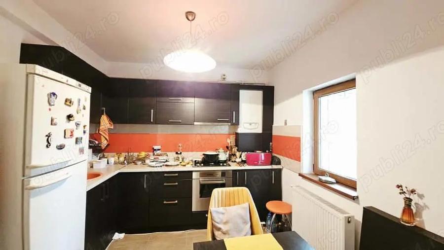 Crangasi, apartament la curte si terasa si garaj - 1