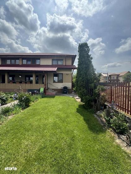 Casă cu 4 camere cu Teren 1210 Mp în Mogoșoaia
