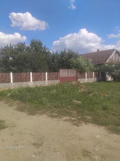 Casă cu 4 camere în Sânmartin