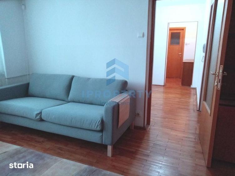 Apartament cu 3 camere decomandat în Romană