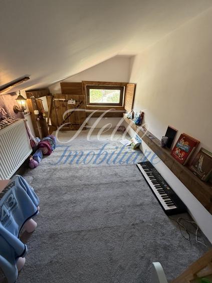 Apartament cu 4 camere în Florești
