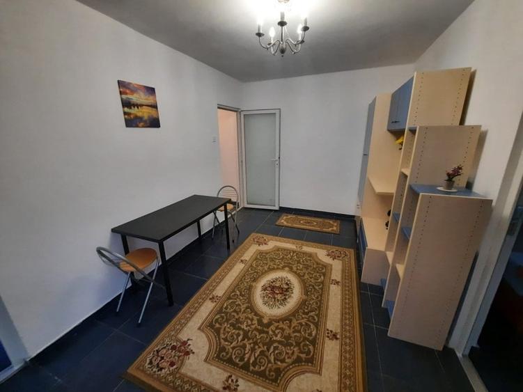 Apartament cu 2 camere semidecomandat, mobilat în Tătărași