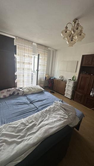 Apartament cu 3 camere decomandat în Tineretului