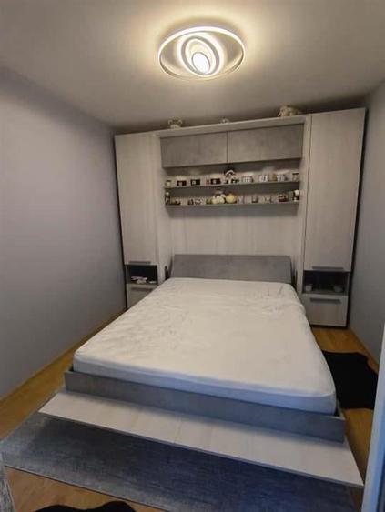 Apartament cu 2 camere semidecomandat, mobilat în 1848