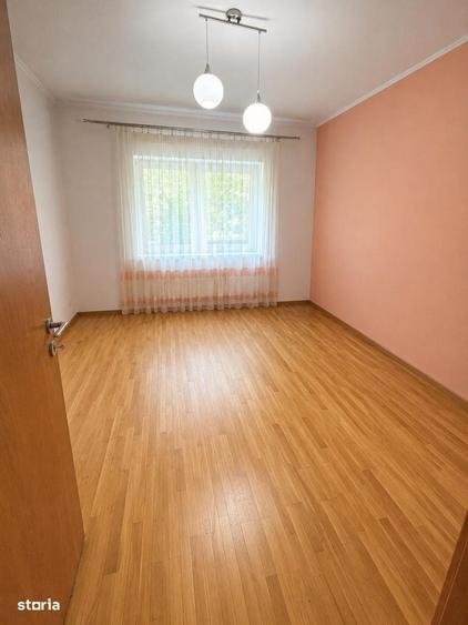 Apartament cu 4 camere decomandat în Sălaj