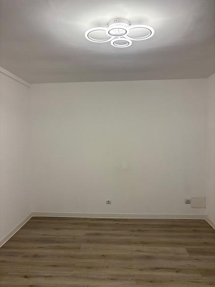 Apartament cu 2 camere semidecomandat în Sebastian