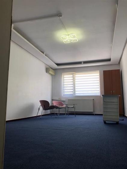 Birou, de 21 mp, în Dristor