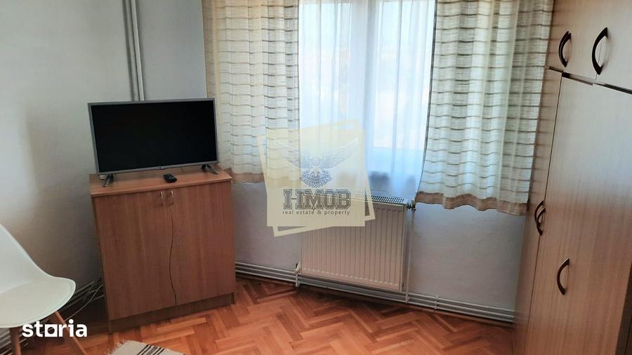 Apartament cu 3 camere decomandat în Terezian