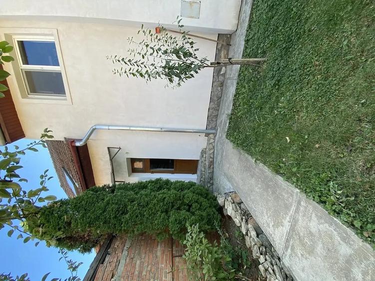 Casă cu Teren 540 Mp în Central