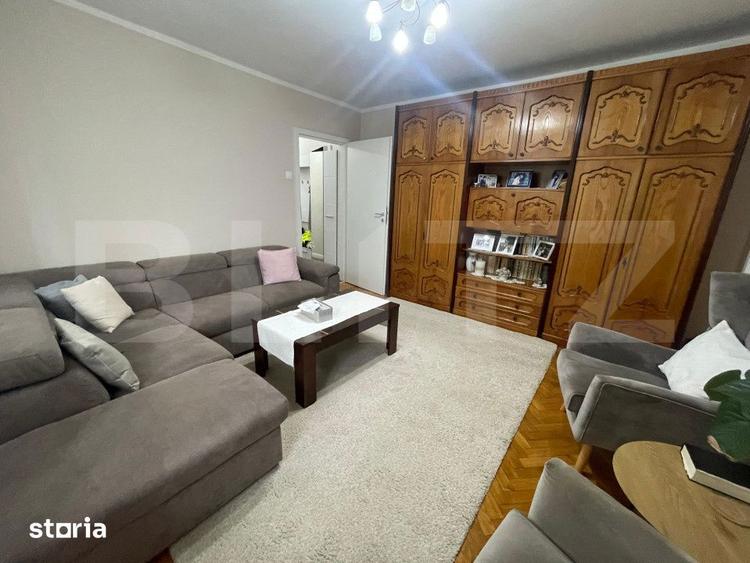 Apartament cu 3 camere semidecomandat în Central