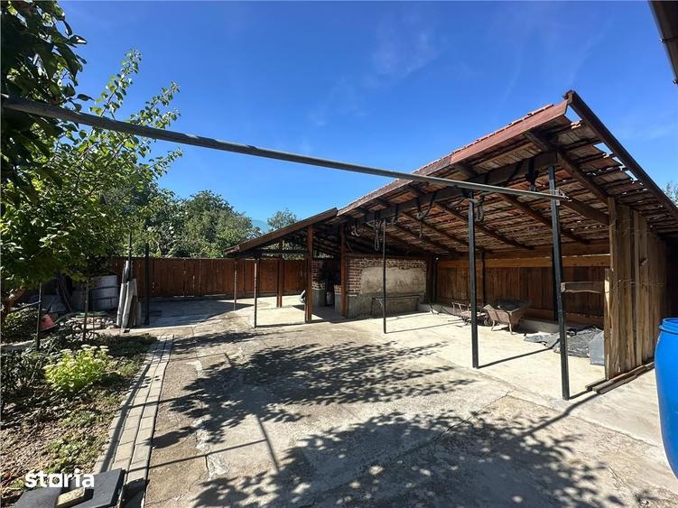 Casă cu 3 camere cu Teren 463 Mp în Central