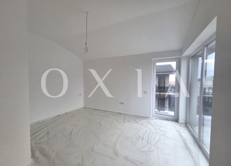 Apartament cu 3 camere semidecomandat în Giroc