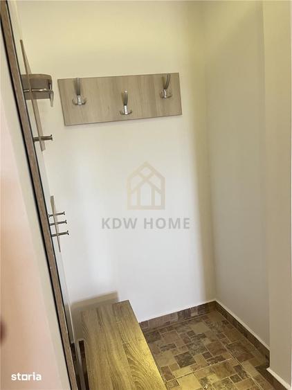 Apartament cu 3 camere decomandat în Tei