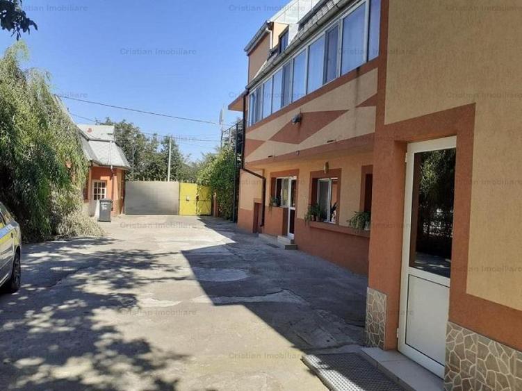 Casă cu 6 camere cu Canalizare în Lacu Sărat