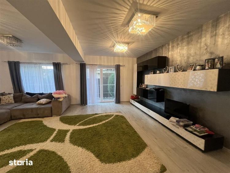 Casă cu 5 camere cu Teren 300 Mp în Florești