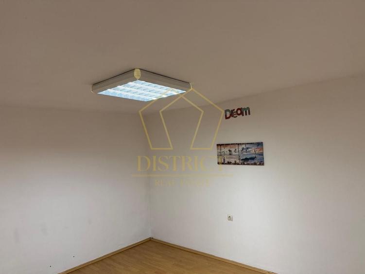 Casă individuală cu 3 camere cu Canalizare în Lidia