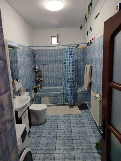 Casă individuală cu 3 camere cu Canalizare în Tomis II