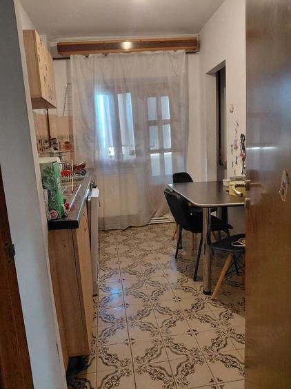 Apartament cu 3 camere decomandat în Unirii Centru