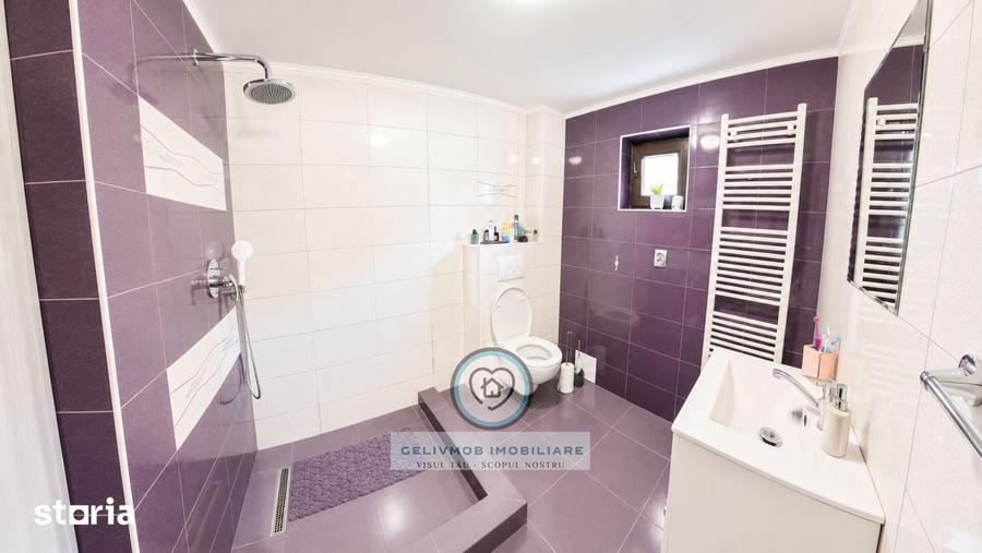 Casă cu 5 camere cu Teren 1179 Mp în Central