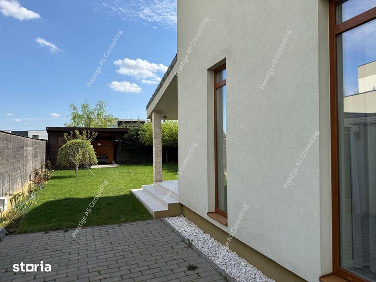 Casă cu 4 camere cu Teren 372 Mp în Dumbrăvița