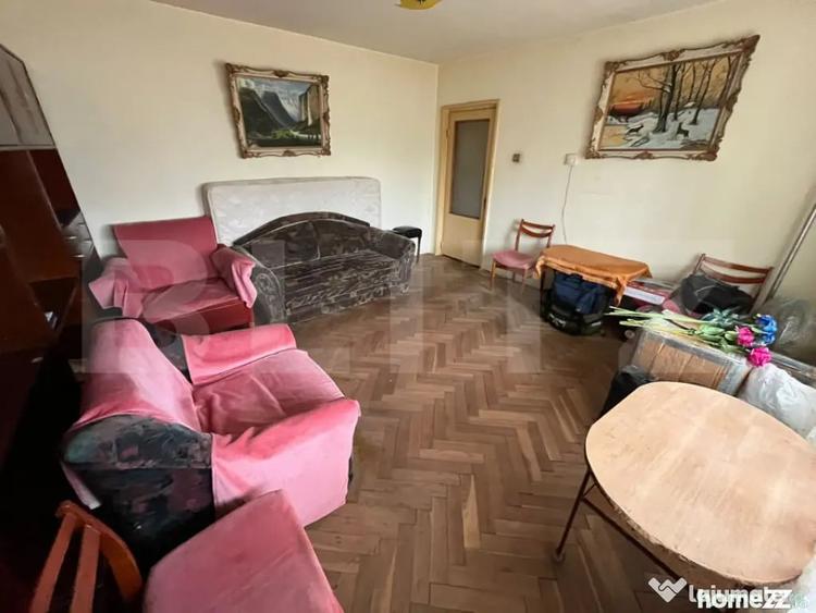Apartament cu 3 camere decomandat în Central