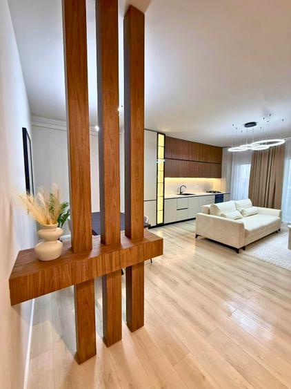 Apartament cu 2 camere semidecomandat în Florești