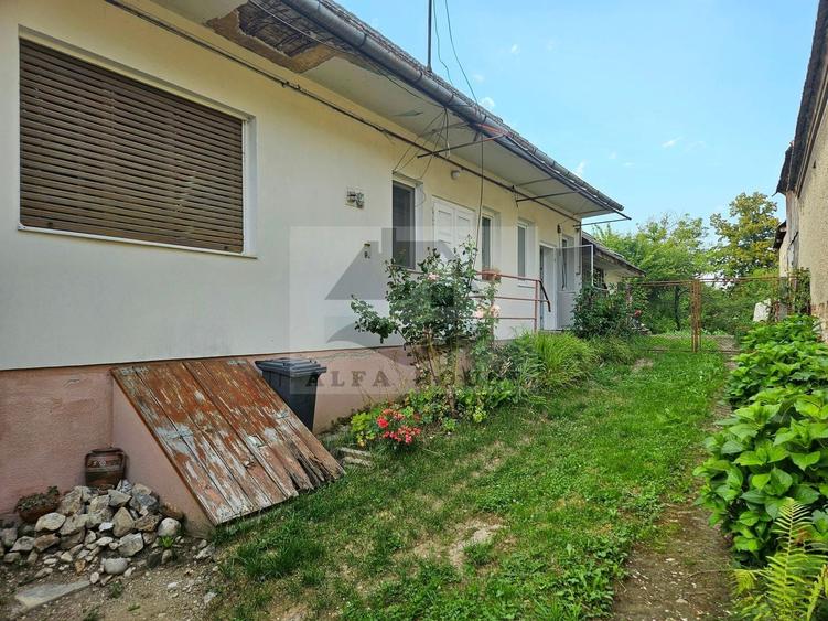 Casă individuală cu 2 camere cu Canalizare în Baciu