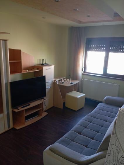 Apartament 4 camere de inchiriat