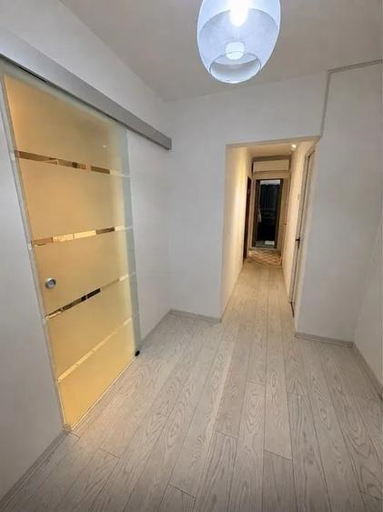 Apartament cu 3 camere decomandat, mobilat în Pantelimon