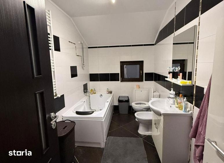 Casă cu 5 camere cu Teren 555 Mp în Miroslava