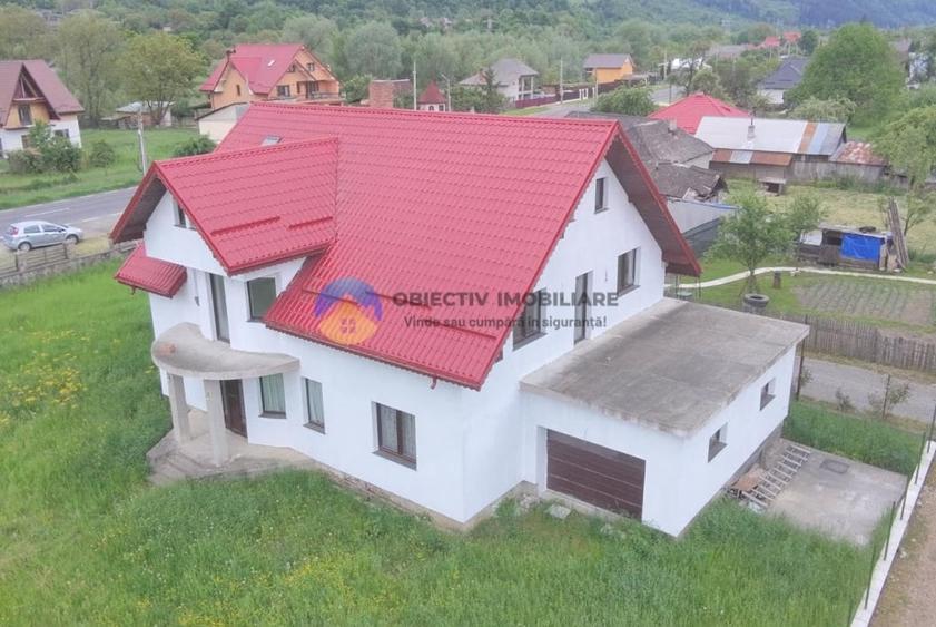 Casă cu 4 camere cu Teren 808 Mp în Tarcău