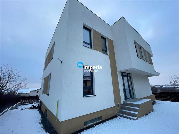 Casă individuală cu 6 camere cu Teren 450 Mp în Valea Lupului