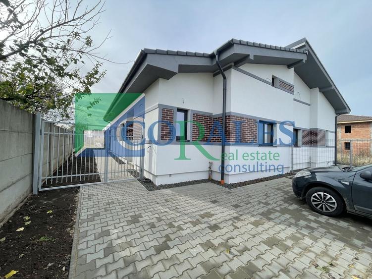 Duplex cu 3 camere cu Canalizare în Dumbrăvița