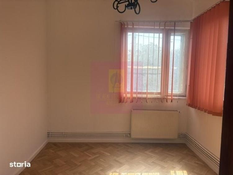 Apartament cu 3 camere în Cotroceni