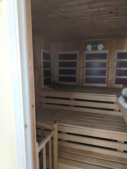 Casă cu 5 camere cu Teren 800 Mp în Periferie