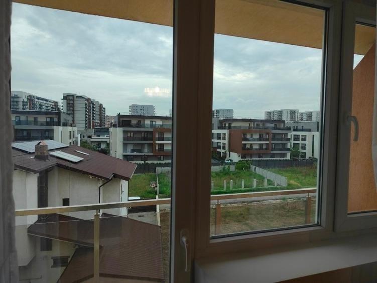Apartament cu 3 camere decomandat, mobilat în Titan