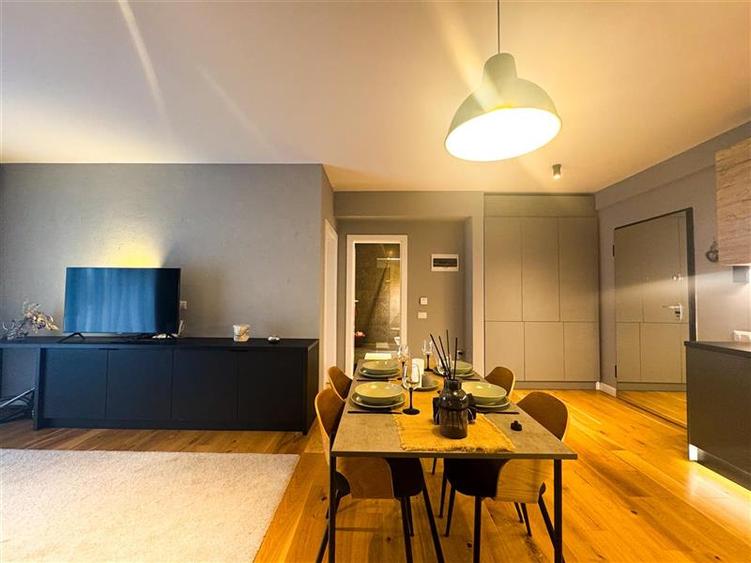 Apartament cu 2 camere decomandat, mobilat în Aviației