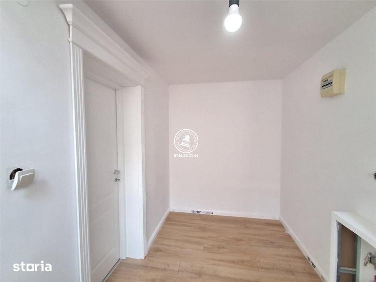Casă cu 6 camere cu Teren 500 Mp în Păcurari